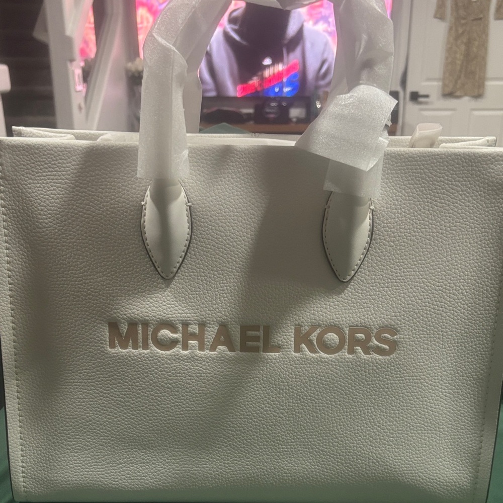 Michael Kors Elegant White Tote